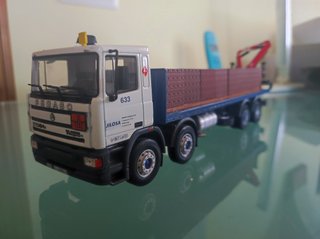 Camión Pegaso 1/43 troner cuatro ejes