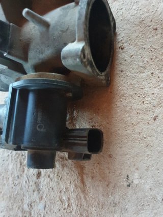 Válvula EGR Volvo 30774813 Pierburg