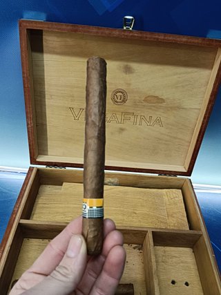 Higrómetro, Humidificador de madera , cedro español, Vegafina + Habanos cohiba