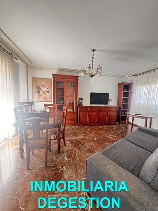 Piso en alquiler en Centro Ciudad en Linares