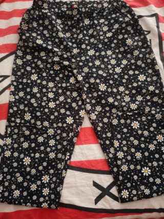 Pantalón fino estampado MissSiden talla L