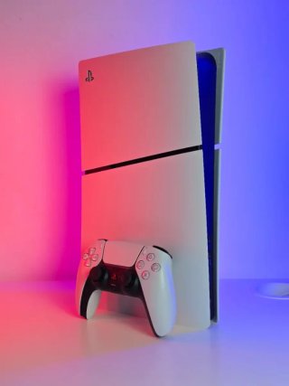PlayStation 5 Digital Edition con controller PS5 originale