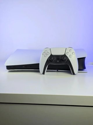 PlayStation 5 Digital Edition con controller PS5 originale