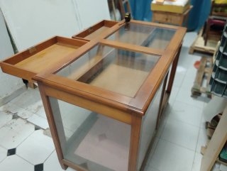 Vitrina expositora vintage madera y cristal