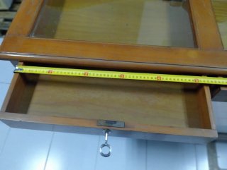 Vitrina expositora vintage madera y cristal