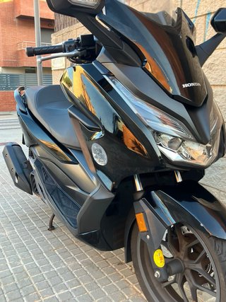Honda Forza 125 Negra