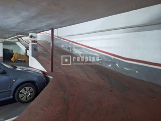 Garaje en alquiler en El Camp de l'Arpa del Clot en Barcelona