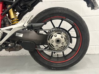 Ducati Hypermotard 1100 S Roja