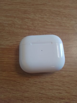 Apple AirPods 3a generazione bianchi