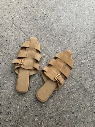 Sandalias Zara Beige Tira Cruzada Hebilla Dorada