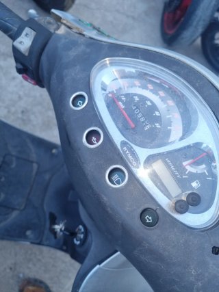 KYMCO VITALITY 50CC Scooter Gris