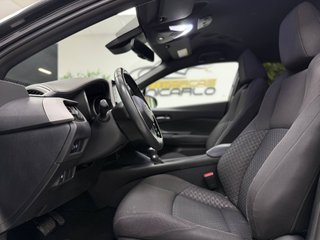 TOYOTA C-HR 125H Active desde 295€/mes*