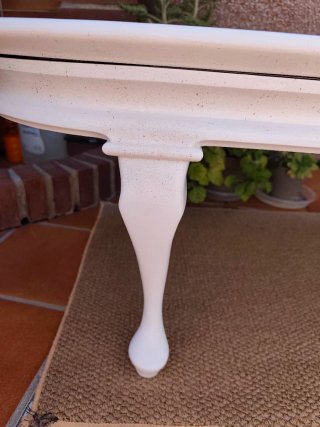 Mesa de centro ovalada con tapa de mármol