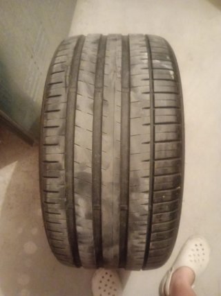 Pareja Neumáticos Falken 275/35/19 DOT 2021