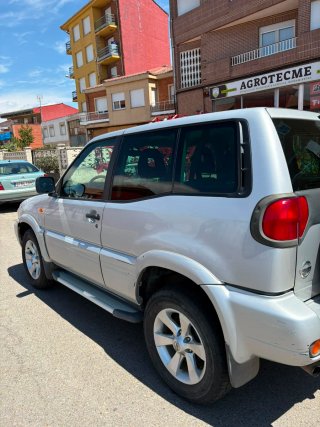 Nissan Terrano II 2004