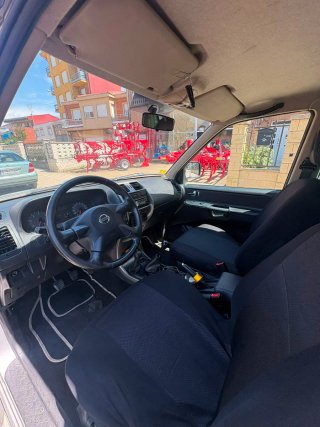 Nissan Terrano II 2004