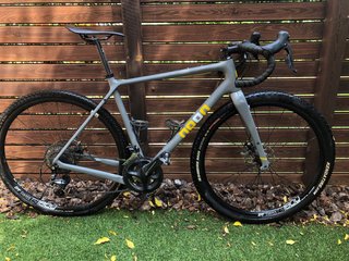 Bicicleta Gravel Gris