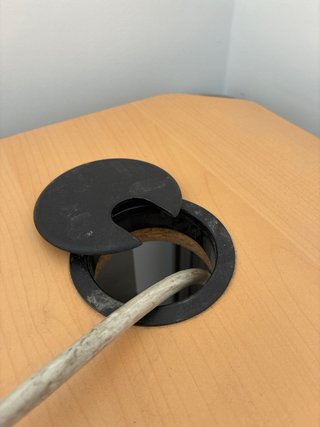 Mesa de escritorio esquinera Stellcase Strafor