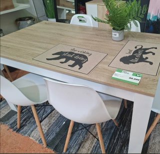 Mesa y 4 sillas Comedor