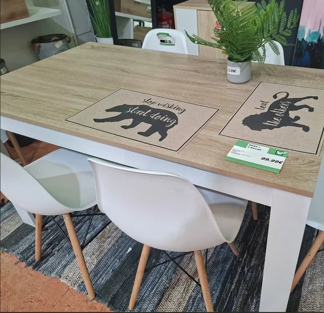 Mesa y 4 sillas Comedor