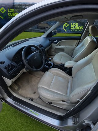 Ford Mondeo 2.0i Ghia