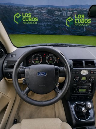Ford Mondeo 2.0i Ghia