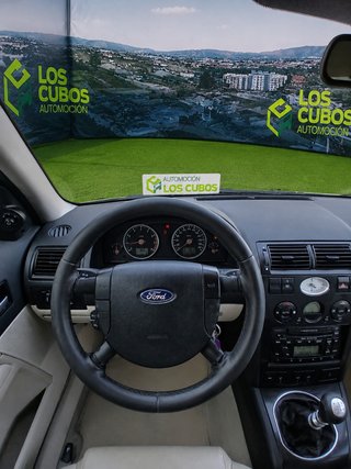 Ford Mondeo 2.0i Ghia