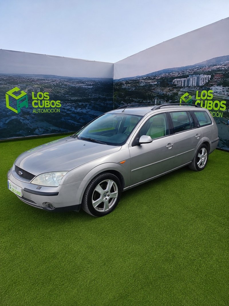 Ford Mondeo II 2.0i 16v Ghia 2002, foto 3