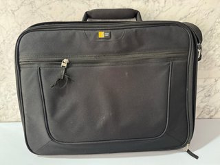 Portátil HP Pavilion g7 + Funda Case Logic