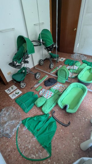 Carro y capazo Stokke Xplory verde 2010 + extras