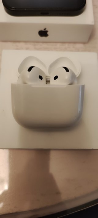 iPhone 16 Pro Max 256GB Titanio + AirPods
