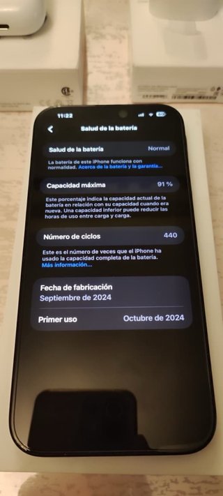 iPhone 16 Pro Max 256GB Titanio + AirPods