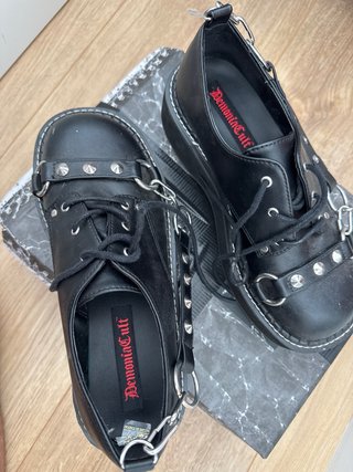 Botas DemoniaCult negras con plataforma
