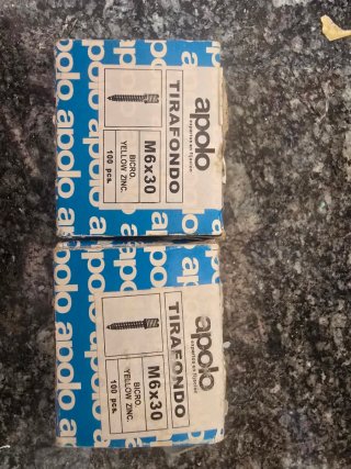 Tirafondos M6 y Abrazaderas
