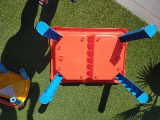 Mesa infantil de 0 a 4 años plástico experimenta