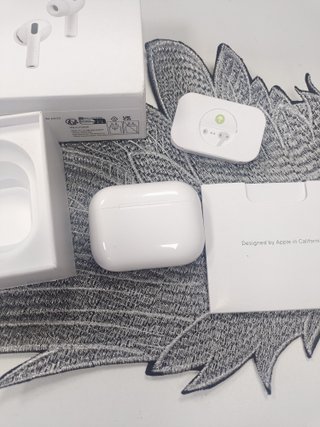AirPods Pro 3 Bianchi