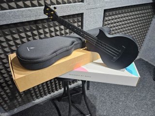 Ukelele Enya Nova U/BK Negro