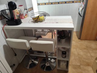 Mesa alta cocina y 2 taburetes