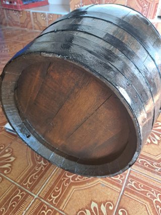 Barril de vino de madera