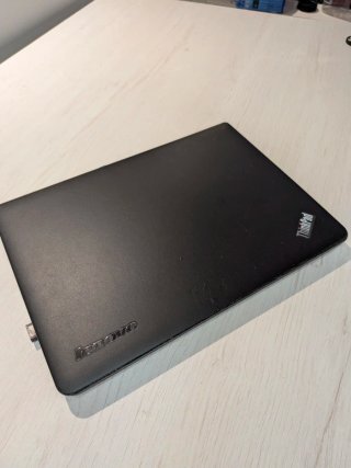 Lenovo ThinkPad X121e Ultraportátil