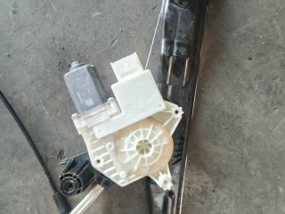 Elevalunas Delantero Derecho Peugeot 308 5 Puertas