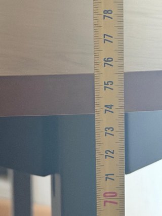 Mesa redonda de madera