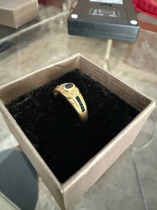 Anillo Oro y Zafiro Azul