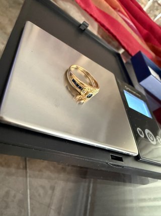 Anillo Oro y Zafiro Azul