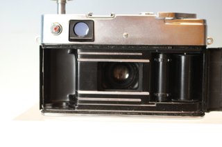 Cámara fotográfica telemétrica 35 mm Yashica Minister-D 1963.