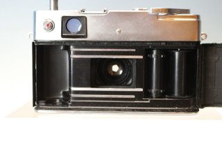 Cámara fotográfica telemétrica 35 mm Yashica Minister-D 1963.