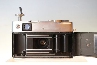 Cámara fotográfica telemétrica 35 mm Yashica Minister-D 1963.