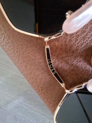 Occhiali da sole Ray-Ban oro e verdi