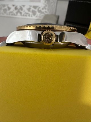 Reloj Invicta Pro Diver Azul y Dorado