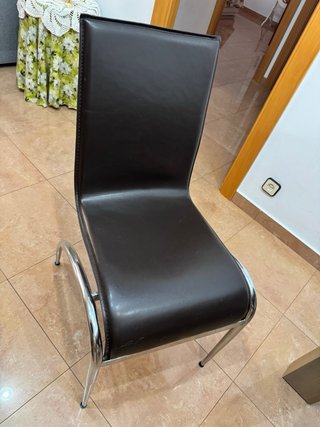 Mesa comedor y 4 sillas